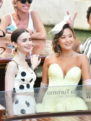 Lily Collins OnlyFans Leaked Free Thumbnail Picture - #lP8iCWnICq