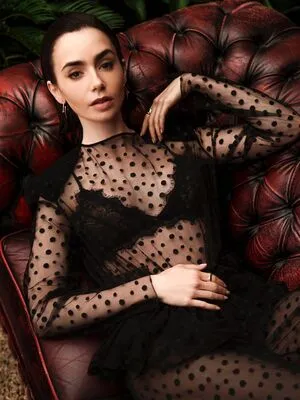 Lily Collins OnlyFans Leaked Free Thumbnail Picture - #lh4F9RmY3k