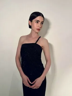 Lily Collins OnlyFans Leaked Free Thumbnail Picture - #njYvChXDG4
