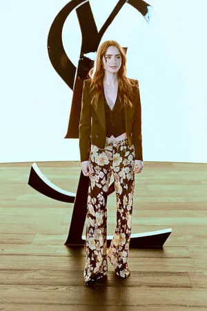 Lily Collins OnlyFans Leaked Free Thumbnail Picture - #ov2Djkk932