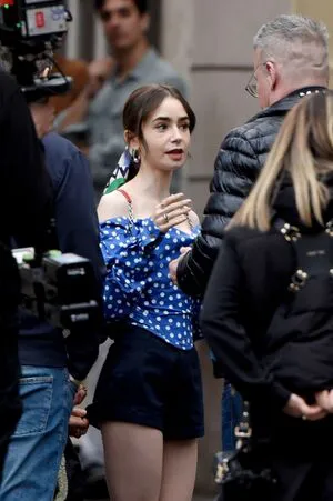 Lily Collins OnlyFans Leaked Free Thumbnail Picture - #p2RYsfbljN