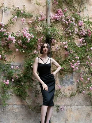 Lily Collins OnlyFans Leaked Free Thumbnail Picture - #q0Wi6pNHsO