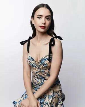 Lily Collins OnlyFans Leaked Free Thumbnail Picture - #q6XVWRdh2T