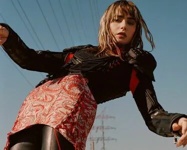 Lily Collins OnlyFans Leaked Free Thumbnail Picture - #sAlrZ2M0O9