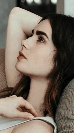 Lily Collins OnlyFans Leaked Free Thumbnail Picture - #sIoqKjyA3M