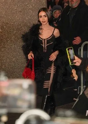 Lily Collins OnlyFans Leaked Free Thumbnail Picture - #tPGwARa9A6