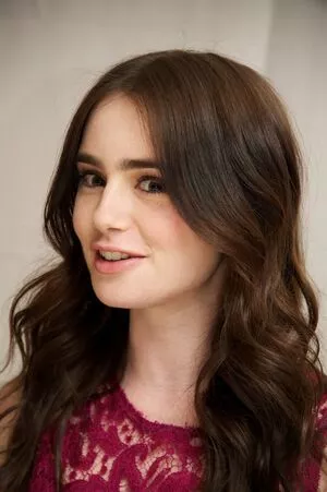 Lily Collins OnlyFans Leaked Free Thumbnail Picture - #ta2Je4D7Zn