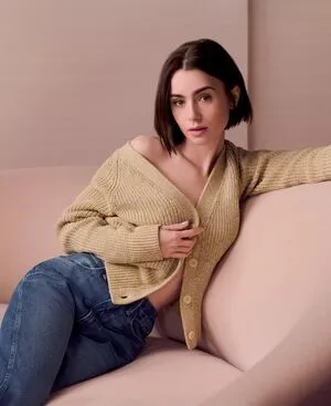 Lily Collins OnlyFans Leaked Free Thumbnail Picture - #uRGISXIpxo