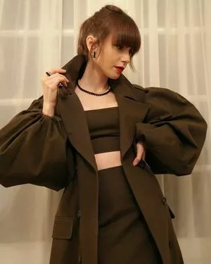 Lily Collins OnlyFans Leaked Free Thumbnail Picture - #v0bKIt1ygc