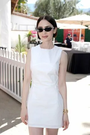 Lily Collins OnlyFans Leaked Free Thumbnail Picture - #vYeChVS4XD