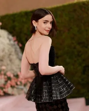 Lily Collins OnlyFans Leaked Free Thumbnail Picture - #w8LjZFGvGQ