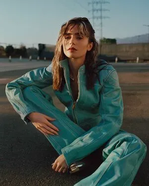 Lily Collins OnlyFans Leaked Free Thumbnail Picture - #zUfqROymKs