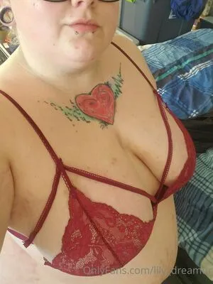 Lily Dreamur OnlyFans Leaked Free Thumbnail Picture - #zBRMPPxndv