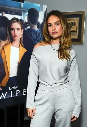 Lily James OnlyFans Leaked Free Thumbnail Picture - #2Ig8eXyk2W