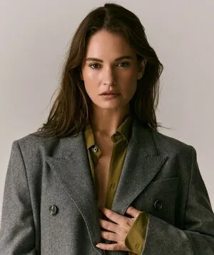 Lily James OnlyFans Leaked Free Thumbnail Picture - #4rYSomJUb2
