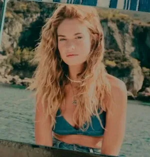 Lily James OnlyFans Leaked Free Thumbnail Picture - #5Eda5JrBrH