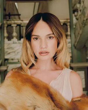 Lily James OnlyFans Leaked Free Thumbnail Picture - #950n10l6wq