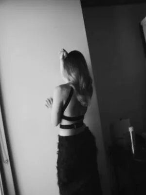 Lily James OnlyFans Leaked Free Thumbnail Picture - #9WjycNvIAA
