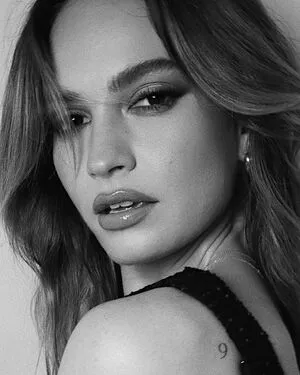Lily James OnlyFans Leaked Free Thumbnail Picture - #CSNnVitVA6