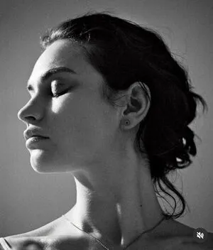 Lily James OnlyFans Leaked Free Thumbnail Picture - #FCcuxZcE92