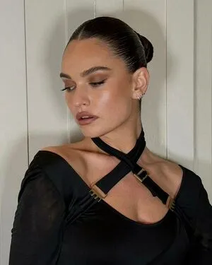 Lily James OnlyFans Leaked Free Thumbnail Picture - #H9WwEISeBJ