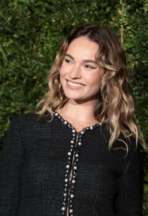 Lily James OnlyFans Leaked Free Thumbnail Picture - #aQ3ss2nHYJ
