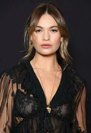 Lily James OnlyFans Leaked Free Thumbnail Picture - #dDPDwnWYOd