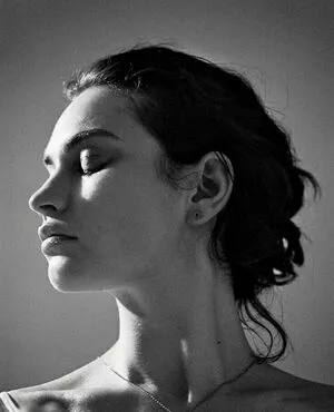 Lily James OnlyFans Leaked Free Thumbnail Picture - #nUNPRda8cF