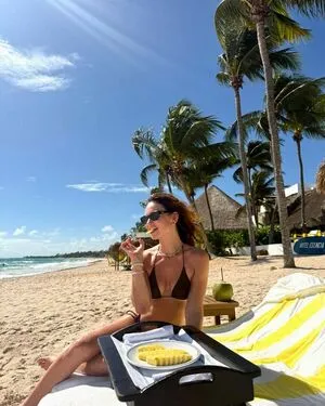 Lily James OnlyFans Leaked Free Thumbnail Picture - #oYKfWrLYVK