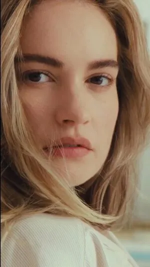 Lily James OnlyFans Leaked Free Thumbnail Picture - #qapibPadFx