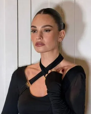 Lily James OnlyFans Leaked Free Thumbnail Picture - #v4xsXr4MET
