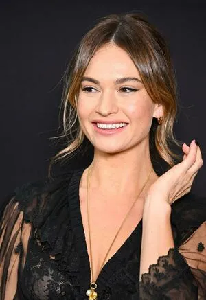 Lily James OnlyFans Leaked Free Thumbnail Picture - #xmOkllIrhj