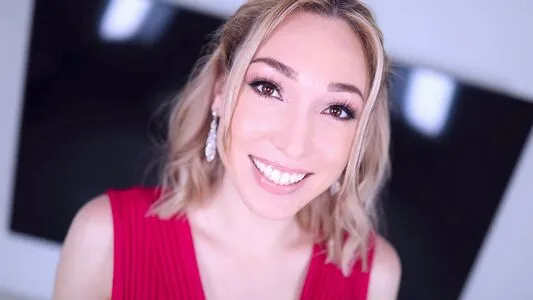 Lily Labeau OnlyFans Leaked Free Thumbnail Picture - #Mq26aQfH2S