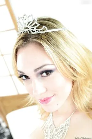 Lily Labeau OnlyFans Leaked Free Thumbnail Picture - #YygTBoXp5E