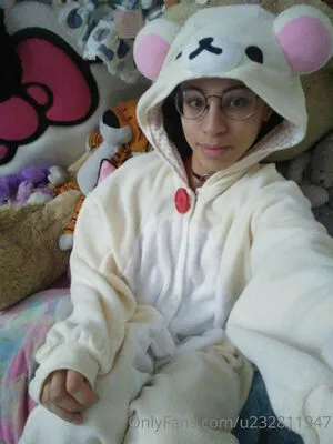 Lily Licks OnlyFans Leaked Free Thumbnail Picture - #9LrCjma8Rc