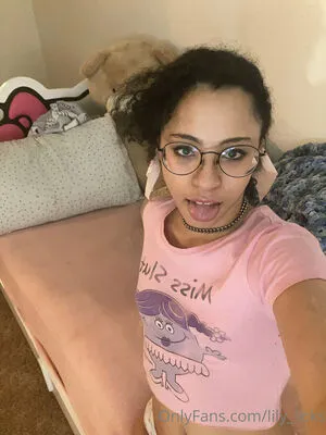 Lily Licks OnlyFans Leaked Free Thumbnail Picture - #pH8nOj1vcj