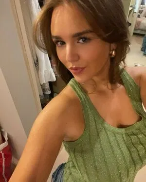 Lily Logan OnlyFans Leaked Free Thumbnail Picture - #CtW1FEE68B