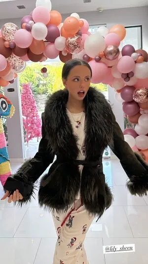 Lily Mo Sheen OnlyFans Leaked Free Thumbnail Picture - #rr1wj08WKH