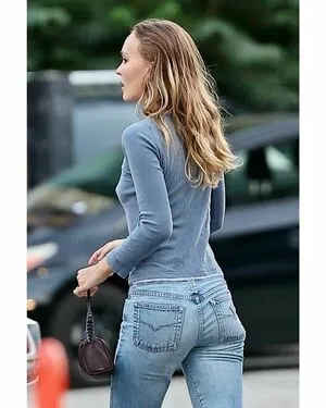 Lily Rose Depp OnlyFans Leaked Free Thumbnail Picture - #7URMUXBi5C