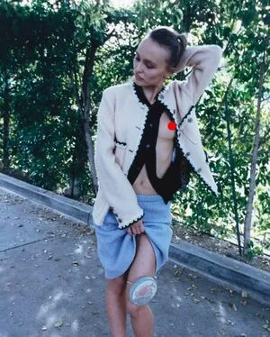 Lily Rose Depp OnlyFans Leaked Free Thumbnail Picture - #Eh0qUYYA87