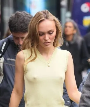 Lily Rose Depp OnlyFans Leaked Free Thumbnail Picture - #FAkDY3F61y