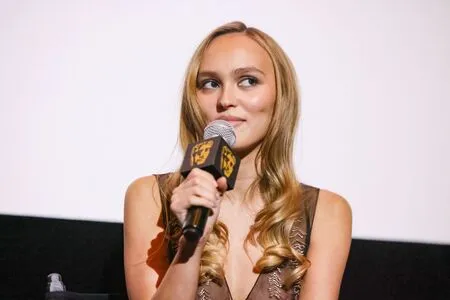 Lily Rose Depp OnlyFans Leaked Free Thumbnail Picture - #PlyUOIE3nL
