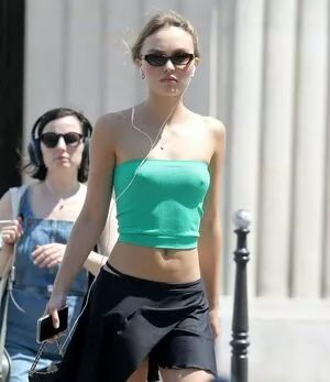 Lily-Rose Depp OnlyFans Leaked Free Thumbnail Picture - #a7xoIEsay5