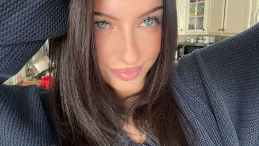 Lily Weber OnlyFans Leaked Free Thumbnail Picture - #D0EUbQJMtu