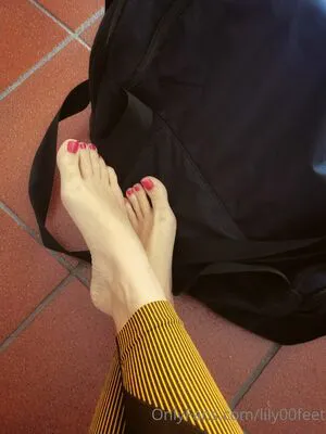 Lily00feet OnlyFans Leaked Free Thumbnail Picture - #8LbOUBsXtn