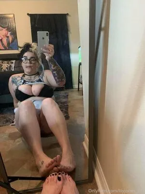 Lilyjones OnlyFans Leaked Free Thumbnail Picture - #M5N1IO3xcz