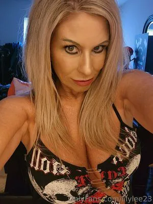 Lilylee23 OnlyFans Leaked Free Thumbnail Picture - #MvolfGIWyu