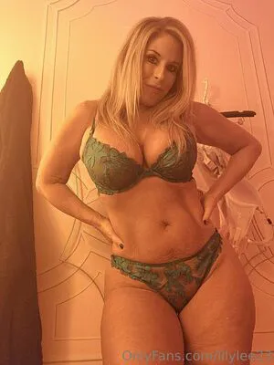 Lilylee23 OnlyFans Leaked Free Thumbnail Picture - #azIeNwAfQt