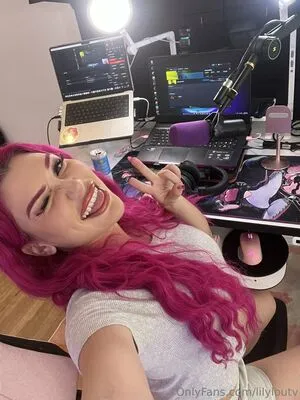 Lilyloutv OnlyFans Leaked Free Thumbnail Picture - #W5X985xYh2