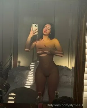 Lilymae OnlyFans Leaked Free Thumbnail Picture - #zcmnOfdinl
